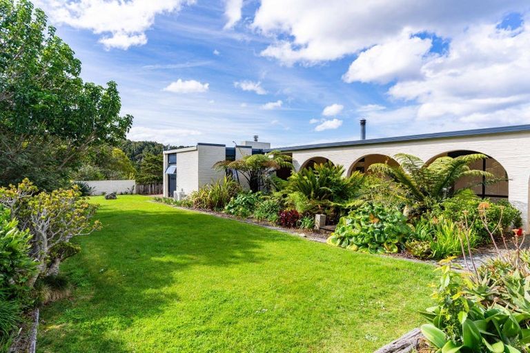 Photo of property in 1650 Ngunguru Road, Ngunguru, Whangarei, 0173