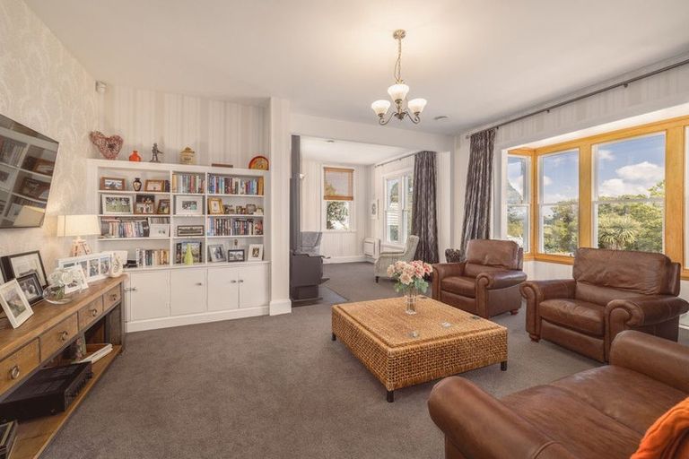 Photo of property in 69 Hackthorne Road, Cashmere, Christchurch, 8022