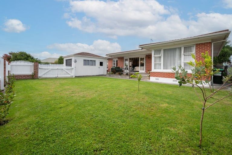 Photo of property in 4 Harpham Street, Taradale, Napier, 4112