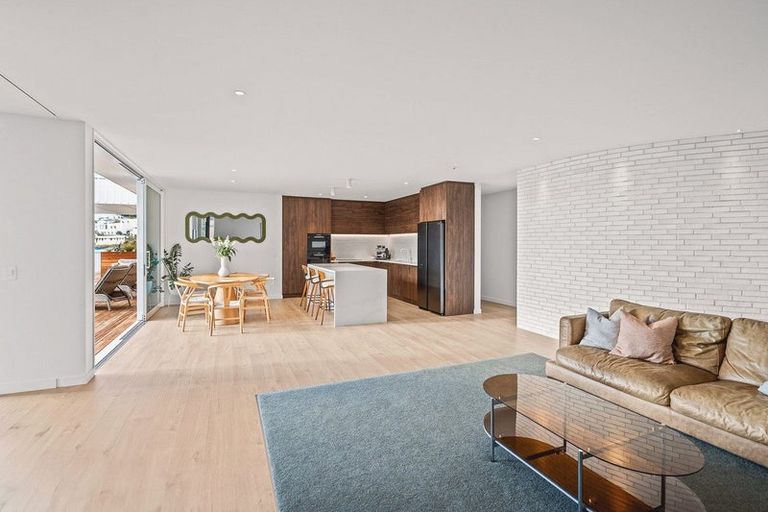 Photo of property in 13 Saint Remy Lane, Redcliffs, Christchurch, 8081
