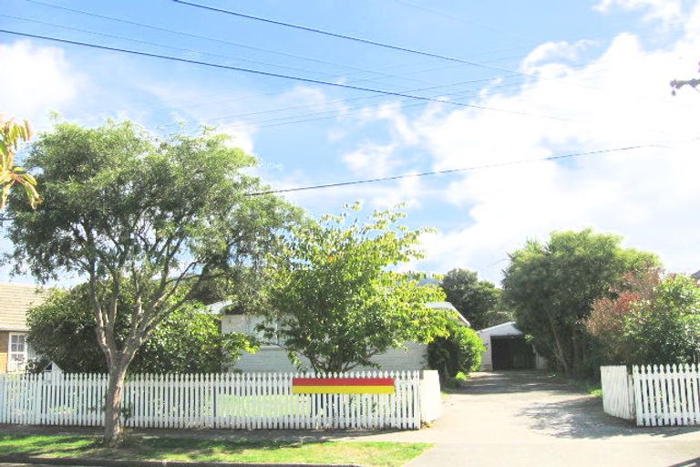 Photo of property in 20 Mary Crescent, Elderslea, Upper Hutt, 5018