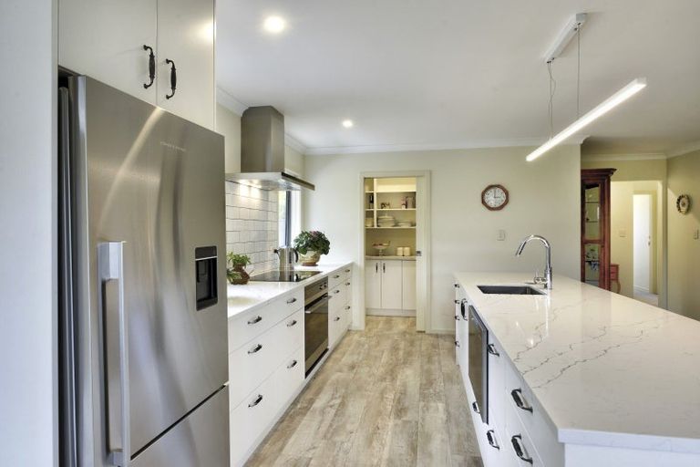 Photo of property in 74 Feist Street, Carterton, 5713