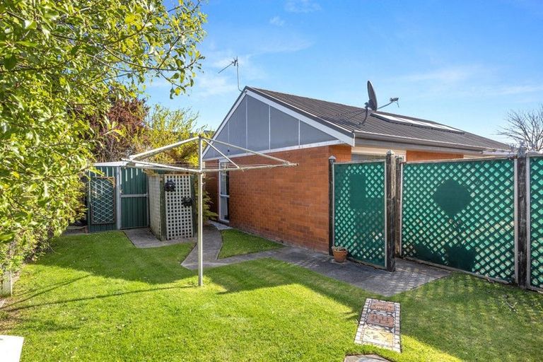 Photo of property in 84a Mackworth Street, Woolston, Christchurch, 8062