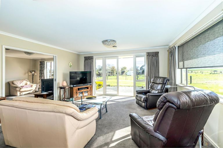 Photo of property in 37 Blue Cliffs Road, Saint Andrews, 7988