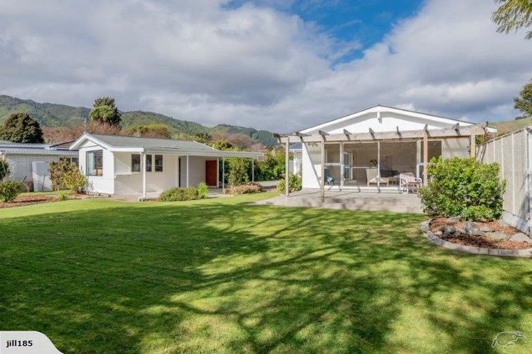 Photo of property in 25 Rata Street, Waikanae, 5036