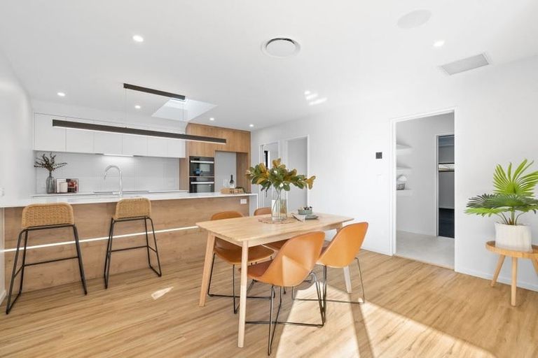 Photo of property in 5 Olearia Lane, Halswell, Christchurch, 8025