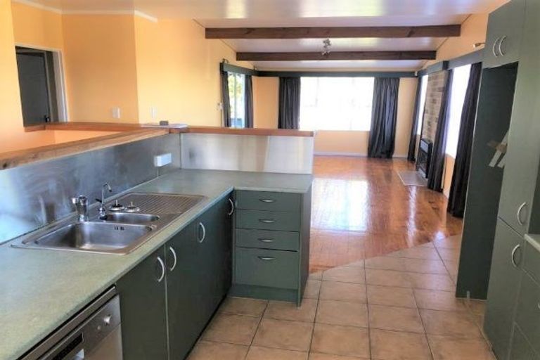 Photo of property in 1 Moa Place, Onerahi, Whangarei, 0110