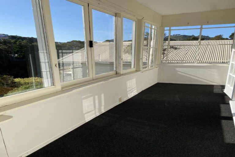 Photo of property in 183 Glenmore Street, Kelburn, Wellington, 6012