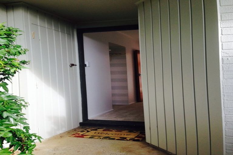 Photo of property in 28-30 Matipo Street, Eastbourne, Lower Hutt, 5013