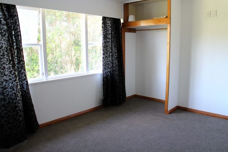 Photo of property in 9 Radnall Way, Johnsonville, Wellington, 6037