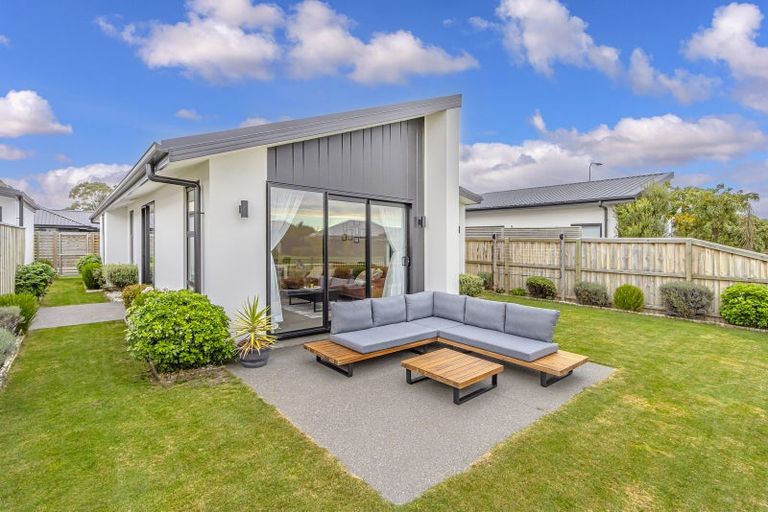 Photo of property in 15 Burrow Street, Rolleston, 7614