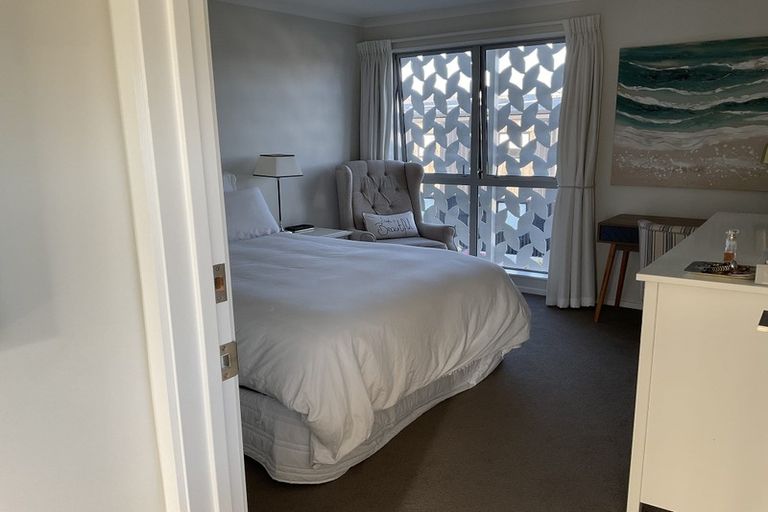 Photo of property in 20 Oioi Road, Hobsonville, Auckland, 0616