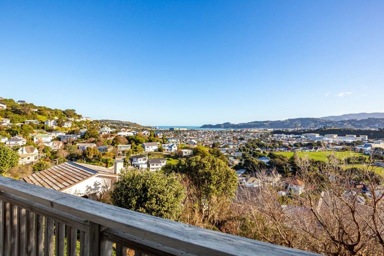 Photo of property in 3 Barretts Way, Miramar, Wellington, 6022