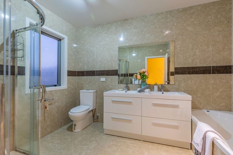 Photo of property in 332 Harbourside Drive, Karaka, Papakura, 2113