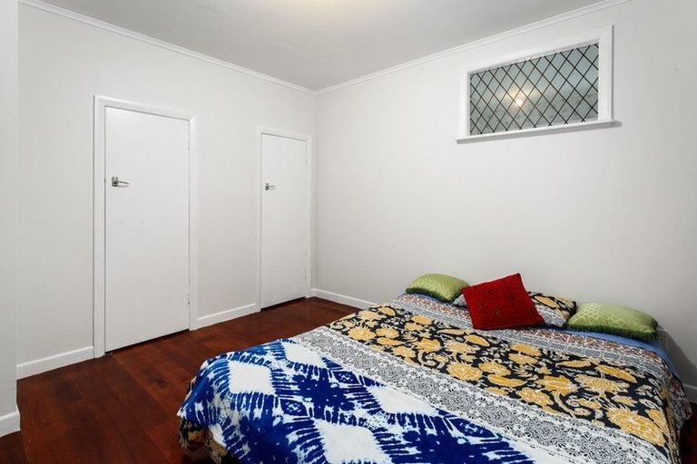 Photo of property in 11 Adams Road, Thornton Bay, Thames, 3575