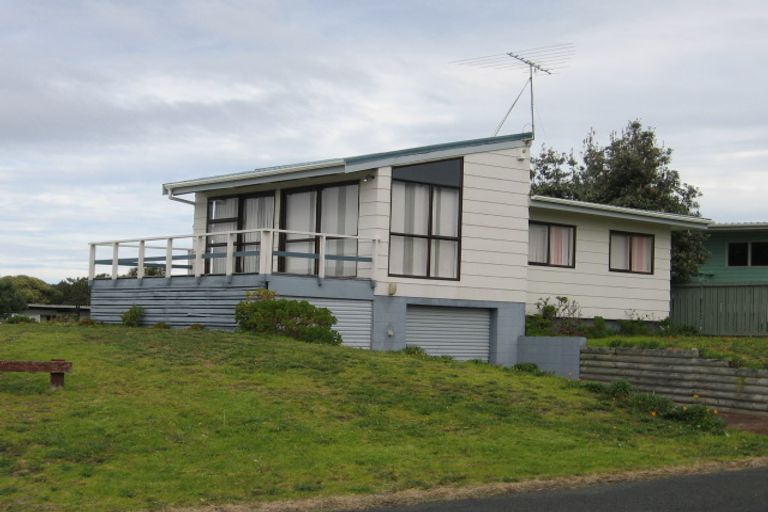 Photo of property in 16 Darroch Slope, Omaha, 0986