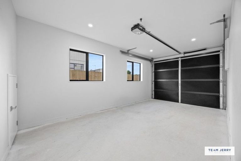 Photo of property in 40c Trentham Road, Papakura, 2110