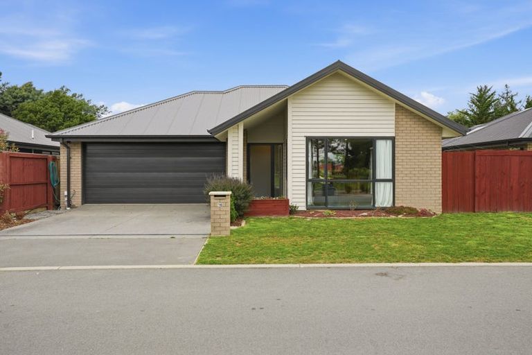 Photo of property in 16 Pallid Green, Rolleston, 7615