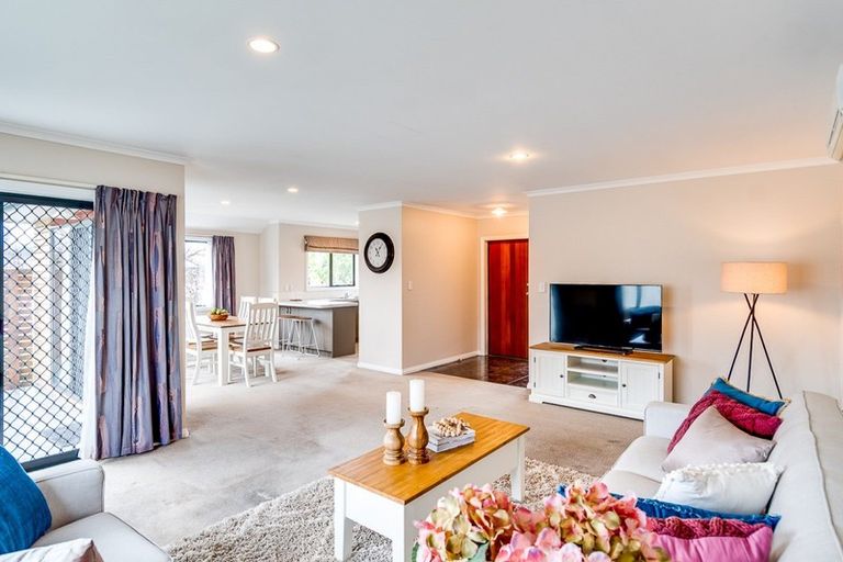 Photo of property in 210a Frimley Oaks, Frimley, Hastings, 4120