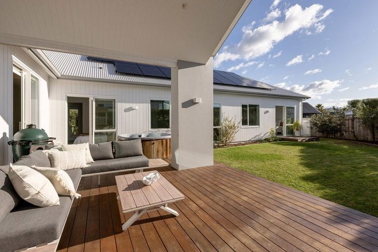 Photo of property in 30 Colpoma Close, Papamoa Beach, Papamoa, 3118