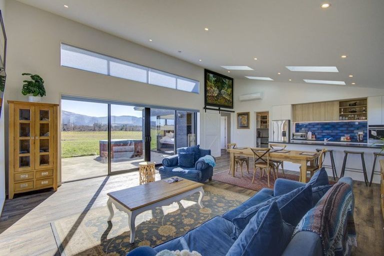 Photo of property in 1096 Woodstock Road, View Hill, Oxford, 7495