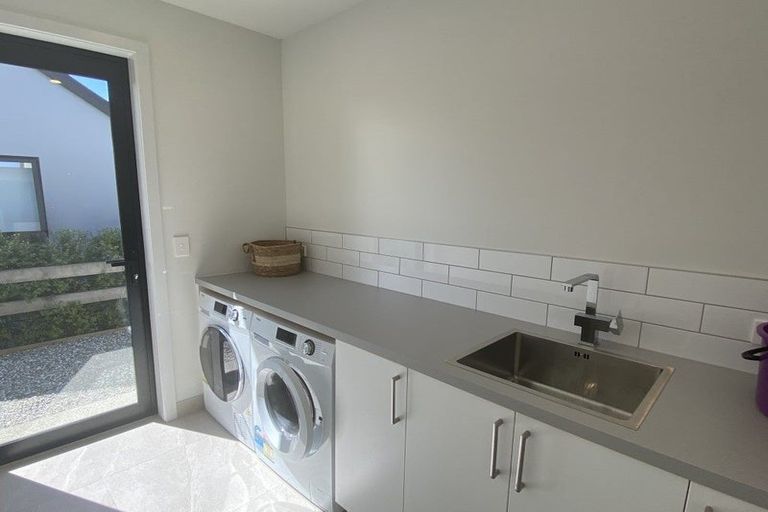 Photo of property in 31 Mount Nicholas Avenue, Wanaka, 9305