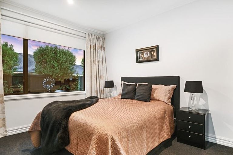 Photo of property in 7 Shillingford Boulevard, Rolleston, 7615