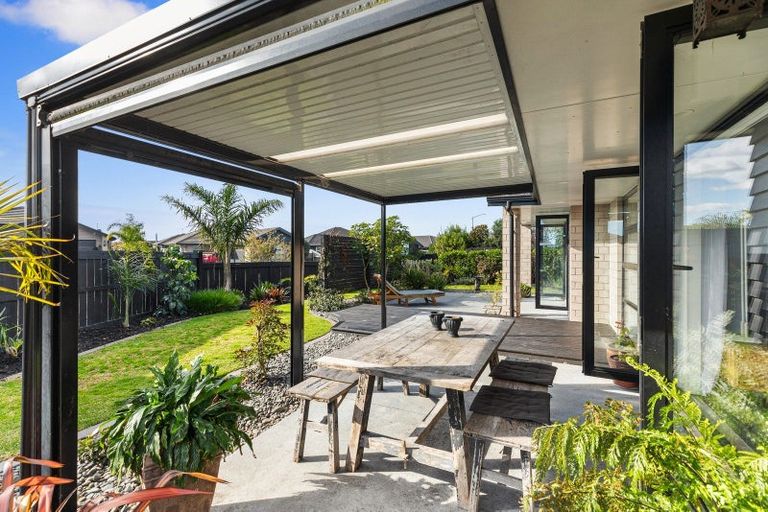 Photo of property in 1 Blanche Road, Papamoa Beach, Papamoa, 3118