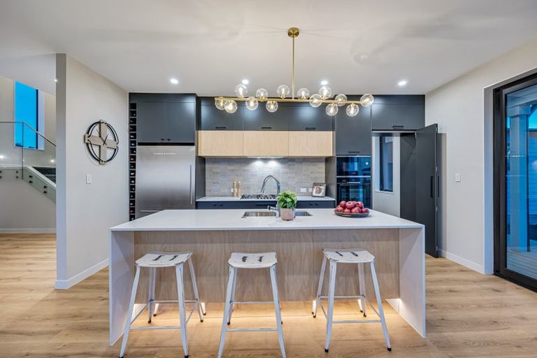 Photo of property in 17a Alexandra Street, Riverhead, 0820