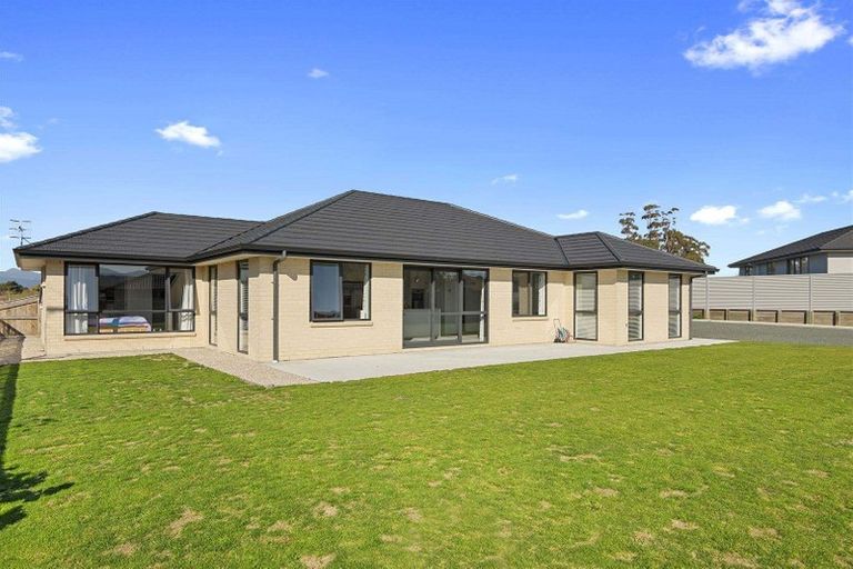 Photo of property in 3 Les Wakefield Road, Mapua, 7005