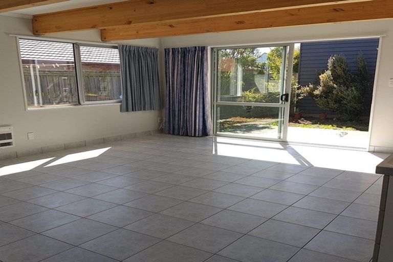 Photo of property in 75 Mandeville Street, Riccarton, Christchurch, 8011