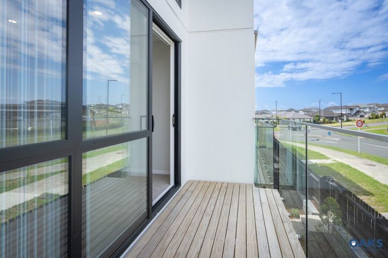 Photo of property in 8 Hinonga Loop, Silverdale, 0932