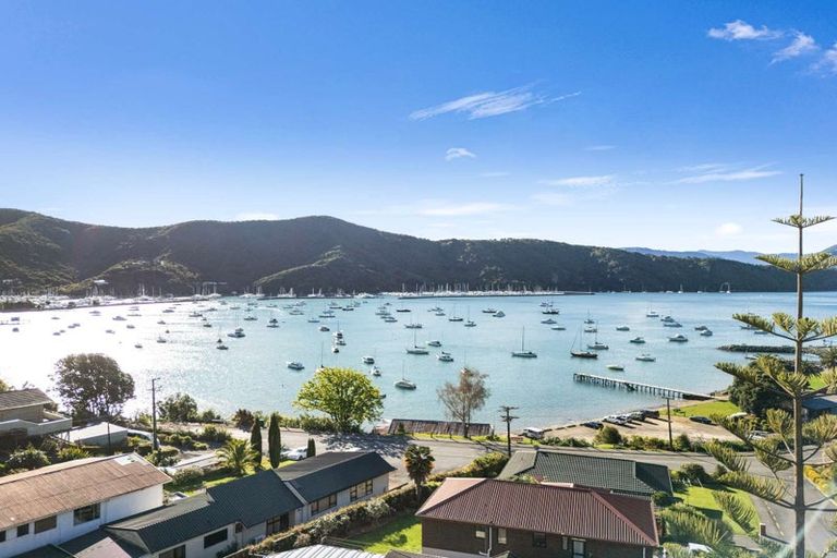 Photo of property in 9a Finlay Grove, Waikawa, Picton, 7220