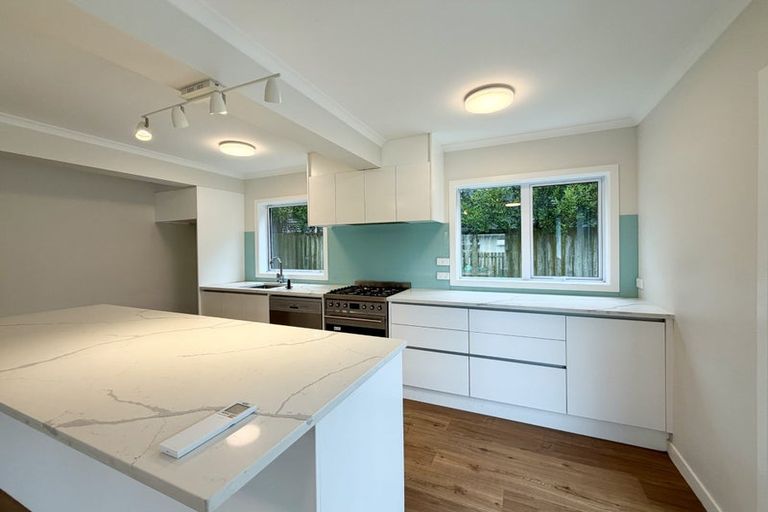 Photo of property in 2/38 Tramway Road, Beach Haven, Auckland, 0626