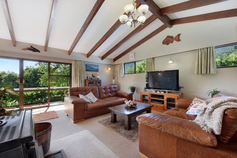 Photo of property in 3 Bayview Drive, Waikawa, Picton, 7220