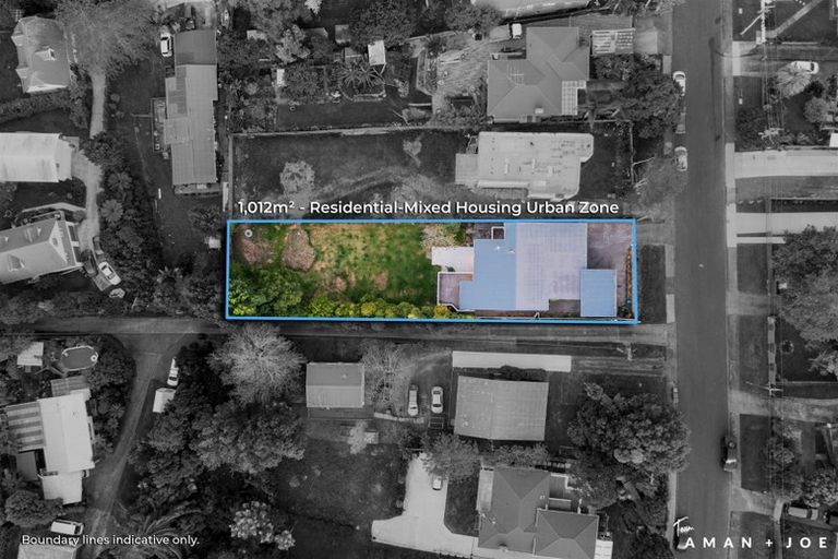 Photo of property in 12 Eastglen Road, Glen Eden, Auckland, 0602