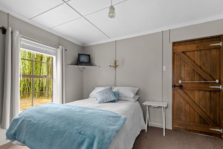 Photo of property in 21 Dunstan Street, Clyde, 9330