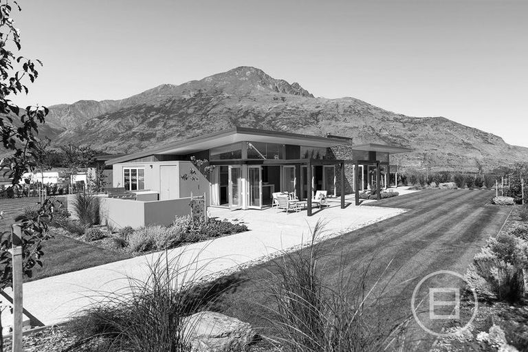 Photo of property in 8 Kahiwi Drive, Lower Shotover, Queenstown, 9304