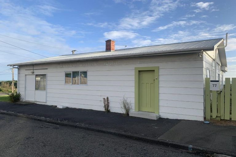 Photo of property in 77 Karaka Street, Castlecliff, Whanganui, 4501
