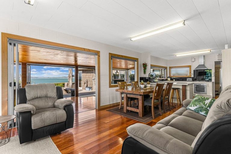 Photo of property in 8 Signal Station Road, Pouto, 0391