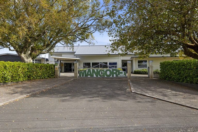 Photo of property in 3 Portland Drive, Highlands Park, New Plymouth, 4312