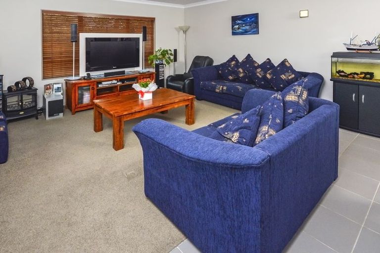 Photo of property in 10 Glenross Drive, Wattle Downs, Auckland, 2103