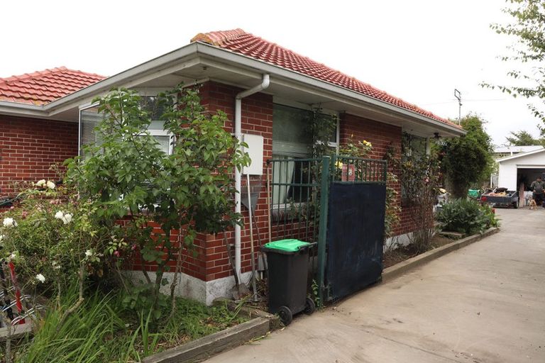 Photo of property in 106 Halswell Road, Hillmorton, Christchurch, 8025