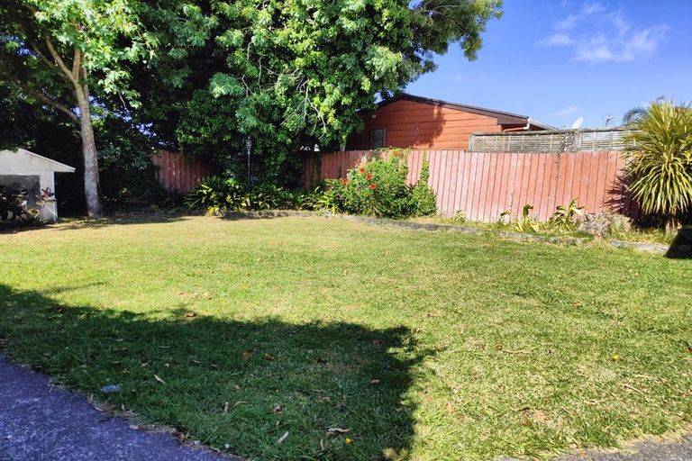 Photo of property in 12 Tyndrum Place, Highland Park, Auckland, 2010