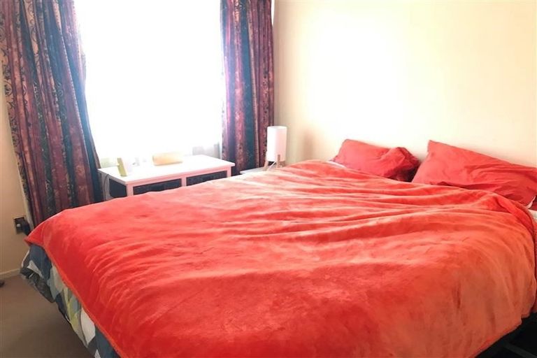 Photo of property in 6 Isola Place, Manukau, Auckland, 2025