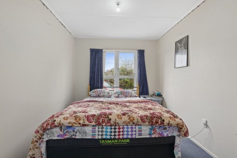 Photo of property in 12 Naenae Road, Naenae, Lower Hutt, 5011