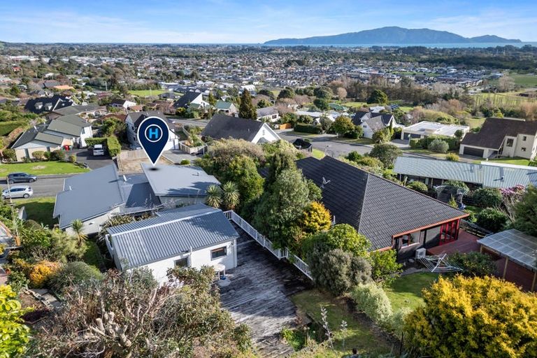 Photo of property in 5 Mohua Street, Waikanae, 5036