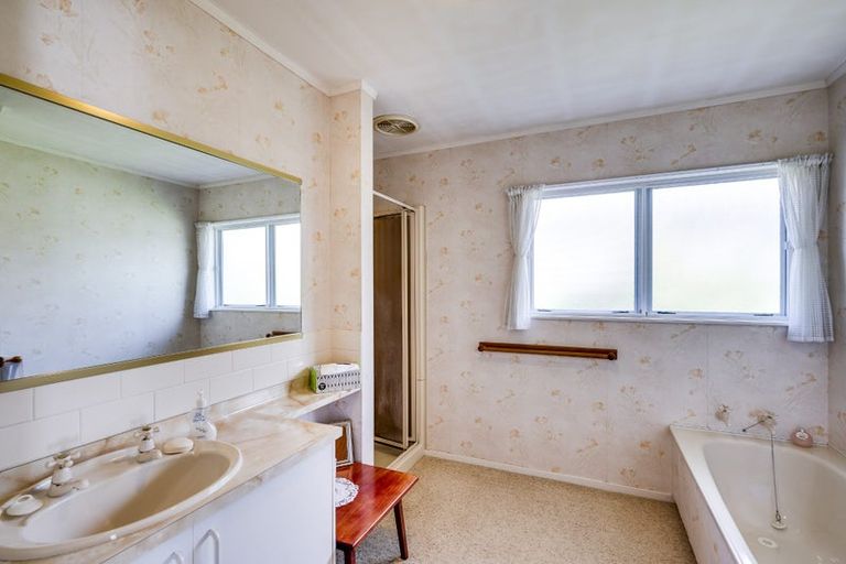 Photo of property in 66b Puketapu Road, Taradale, Napier, 4112