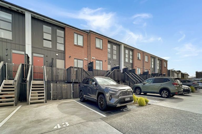 Photo of property in 29 Manarini Road, Westgate, Auckland, 0614