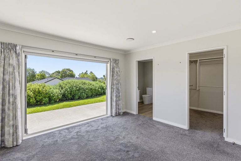 Photo of property in 1 Te Naihi Place, Paraparaumu, 5032